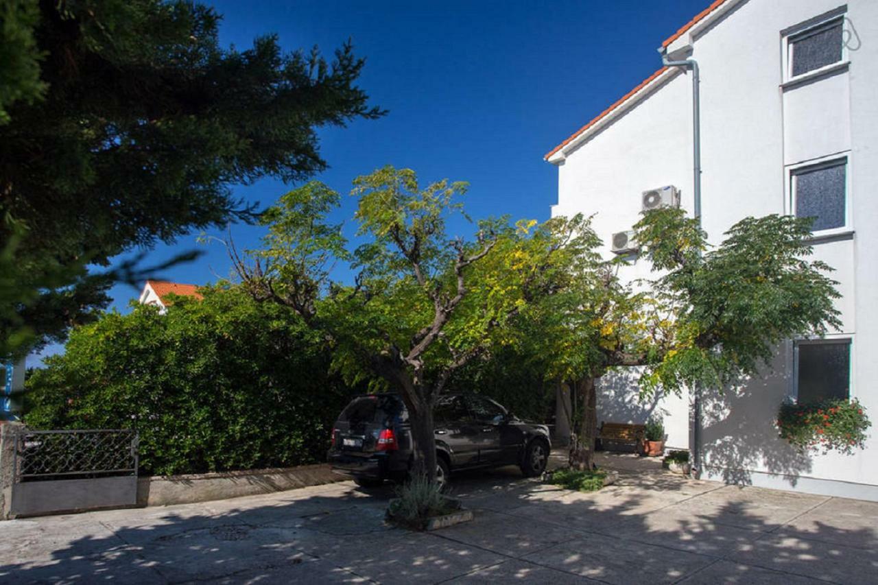 Guest House Mazuth II Banjol Dış mekan fotoğraf